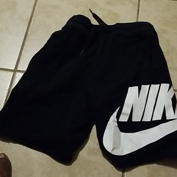 Boy nike Short - Picture 2 of 2